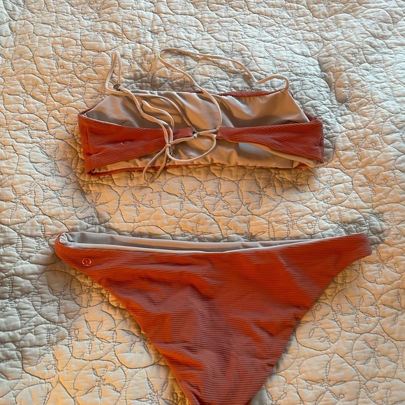 Lululemon reversible pink and white bikini - Picture 2 of 4
